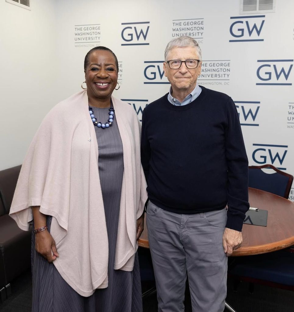 Bill Gates dona a United Way los ingresos de su libro ‘Código abierto’ para apoyar el bienestar social