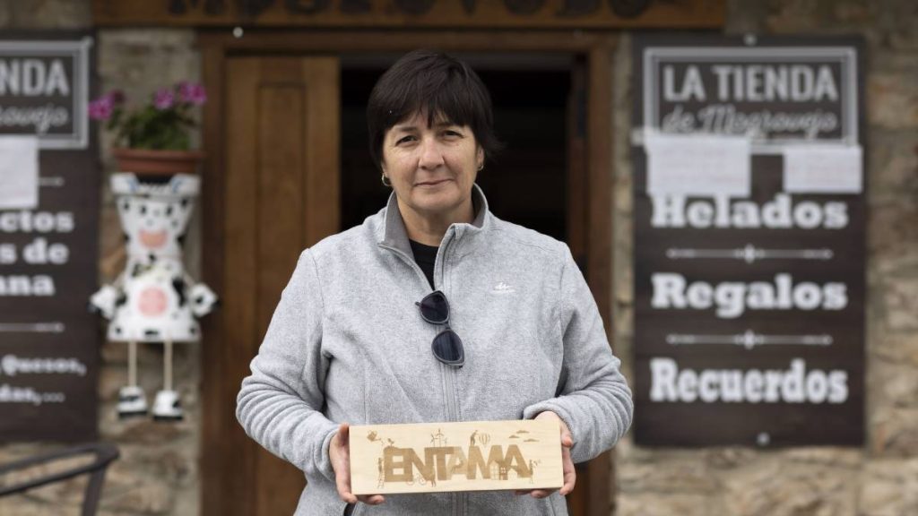 Ana-Maria-Iglesias-regenta-La-Tienda-de-Mogrovejo-proyecto-de-Entama-en-Cantabria
