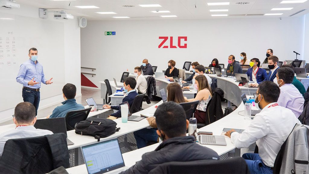 13 Becas para estudiar un Máster que deberías conocer