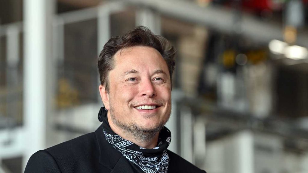 Elon Musk compra Twitter y revoluciona el ecosistema emprendedor