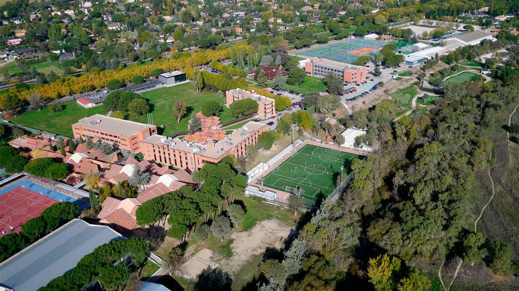 La primera universidad del siglo XXI