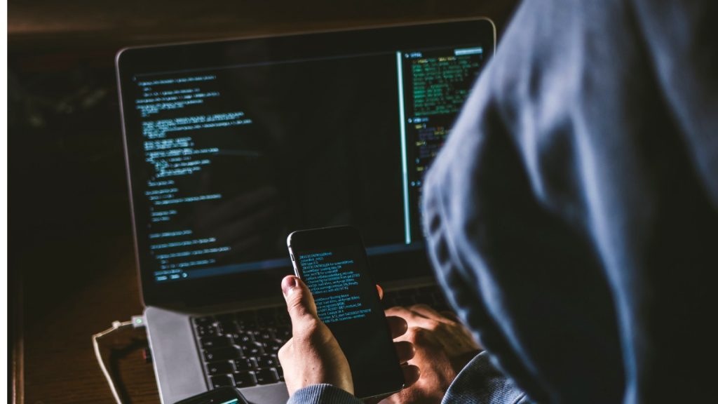 Cómo descubrir que tu móvil está siendo víctima de los hackers (y cómo solucionarlo)
