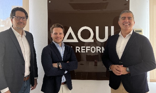 Enric Aparice, cofundador de Aquí tu Reforma, y franquiciados maestros en Portugal