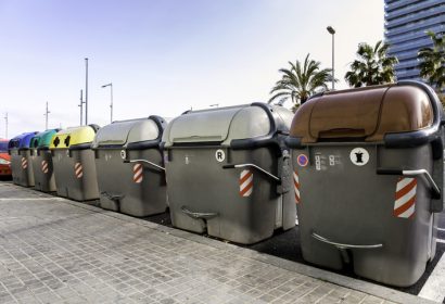 Contenedores para el tratamiento de residuos y el reciclaje de envases