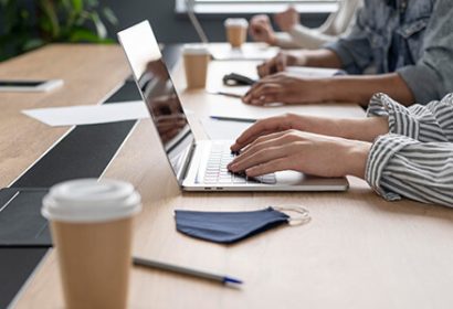 Ventajas Operativas del Coworking Sobre Oficinas Tradicionales