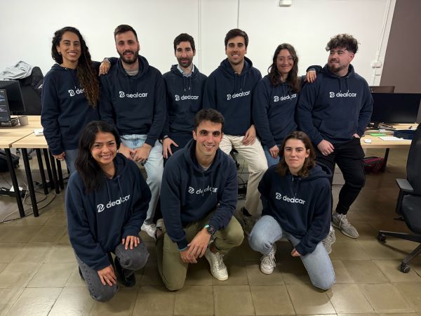 Equipo de Dealcar, que acaba de levantar 3 millones de euros de financiación