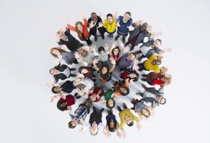 diversidad personas felices en circulo