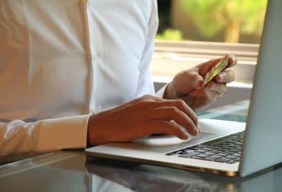 Tokio School alerta sobre el aumento de estafas online en las compras del Black Friday
