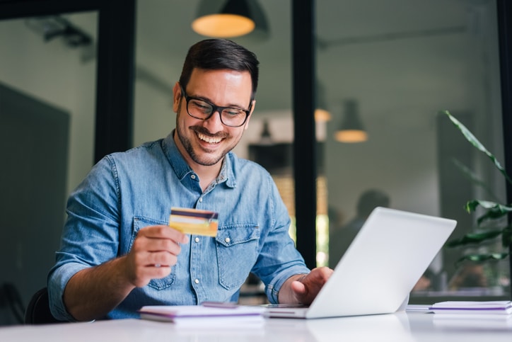 La verdad detrás de la tarjeta de crédito: lo que todo emprendedor debería saber