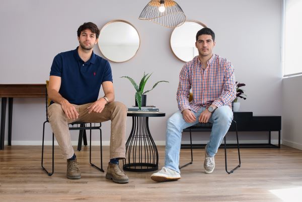 Michael Erd (izquierda) y José Miguel Calle, cofundadores de Enso coliving, que acaba de levantar 8,2 millones de euros de financiación