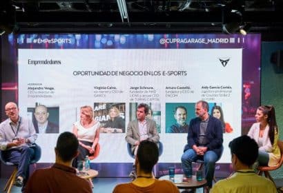 Vista general de la mesa redonda de eSports en CUPRA City Garage