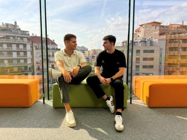 Sergi Borja y Bernat Relats, fundadores de Honei, que ha cerrado una ronda de financiación de 1,45 millones