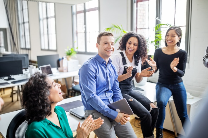 istock emprendedoras jóvenes