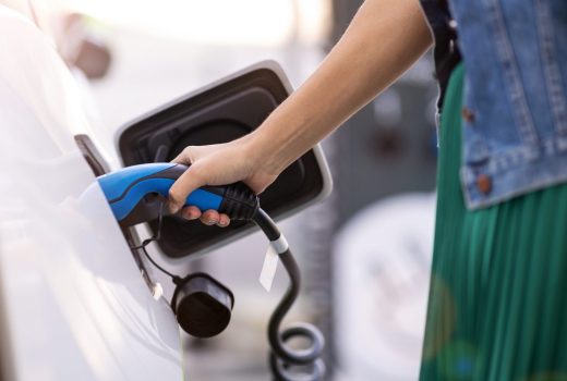 Coches eléctricos: ¿cómo instalar un punto de recarga en tu casa?