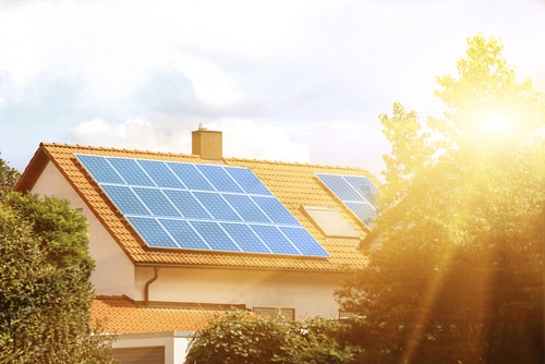 istock paneles solares