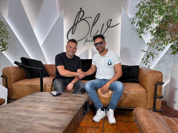 El empresario José Elías, junto a Harold Correa, fundador y CEO de Íkualo