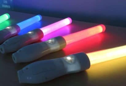 Palos de luz para votaciones interactivas, una herramienta novedosa que promueve la participación en eventos