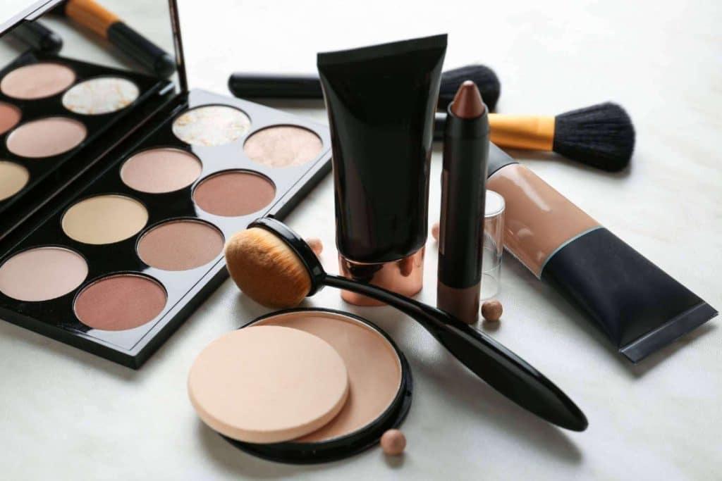 AllZone sigue ampliando su catálogo con la incorporación de nuevas categorías como la de cosmética