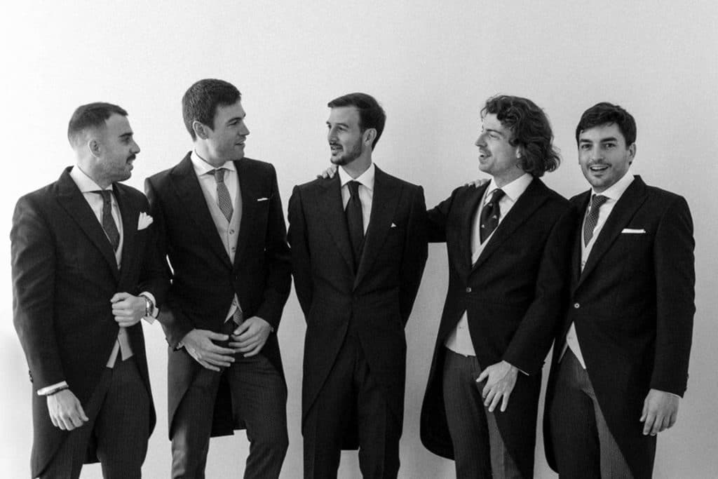Los profesionales de Estiliart Fotógrafos diseñan álbumes o libros personalizados con fotografías de bodas