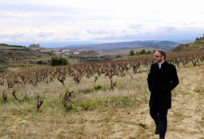 El reconocido sumiller Agustín Trapero recorrió Rioja Alta con Cornelio Dinastía