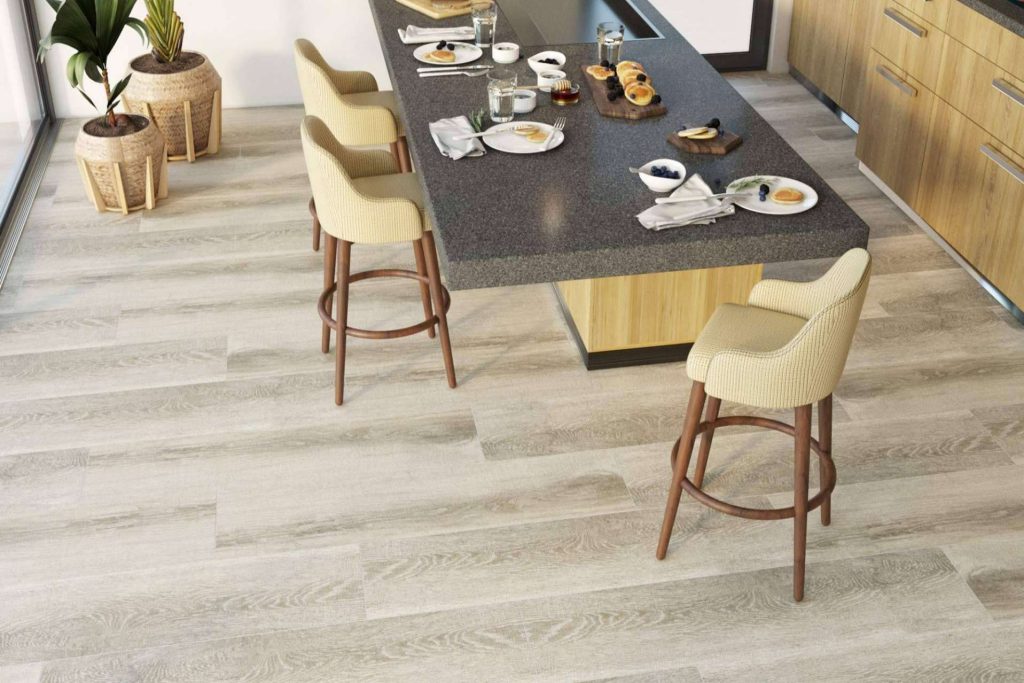 El secreto de los diseñadores; Suelo porcelánico que parece madera (y dura para siempre)