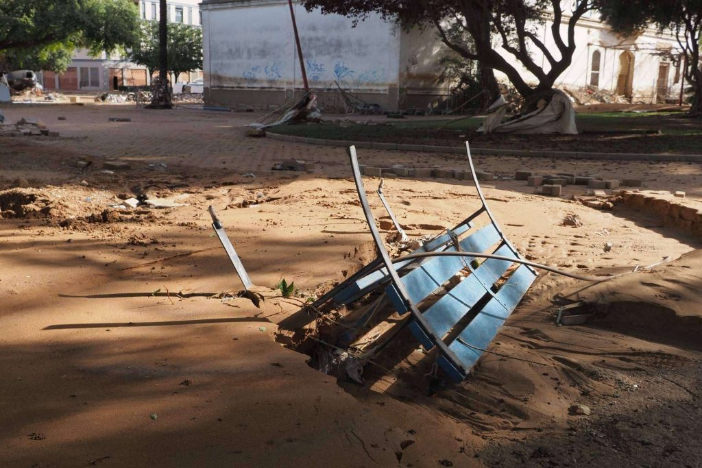 Sobre que el gobierno regularizará a 25.000 migrantes a través de un Permiso extraordinario de residencia y trabajo para extranjeros afectados por la DANA