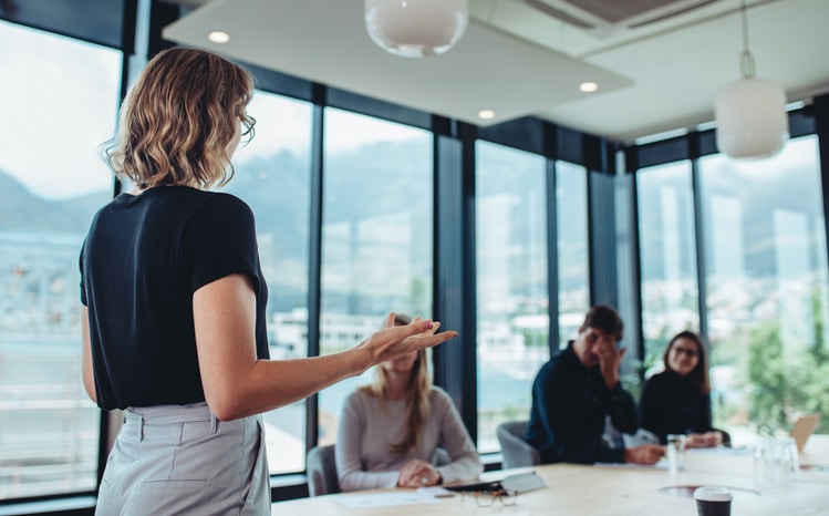 El jefe, determinante en la experiencia del empleado, y éste, en la experiencia del cliente