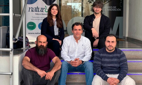 El equipo de Naturbec, startup que desarrolla sus formulaciones de fertilizantes a partir de microorganismos.
